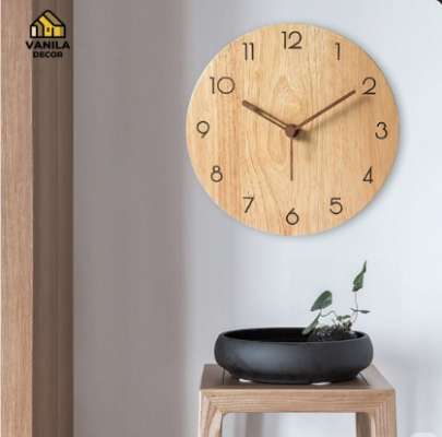 Mẫu đồng hồ treo tường trang trí phòng khách họa tiết gỗ